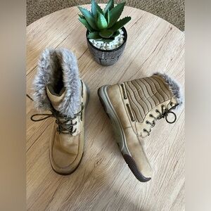 Sperry Women’s Waterproof Snow/Rain Boot